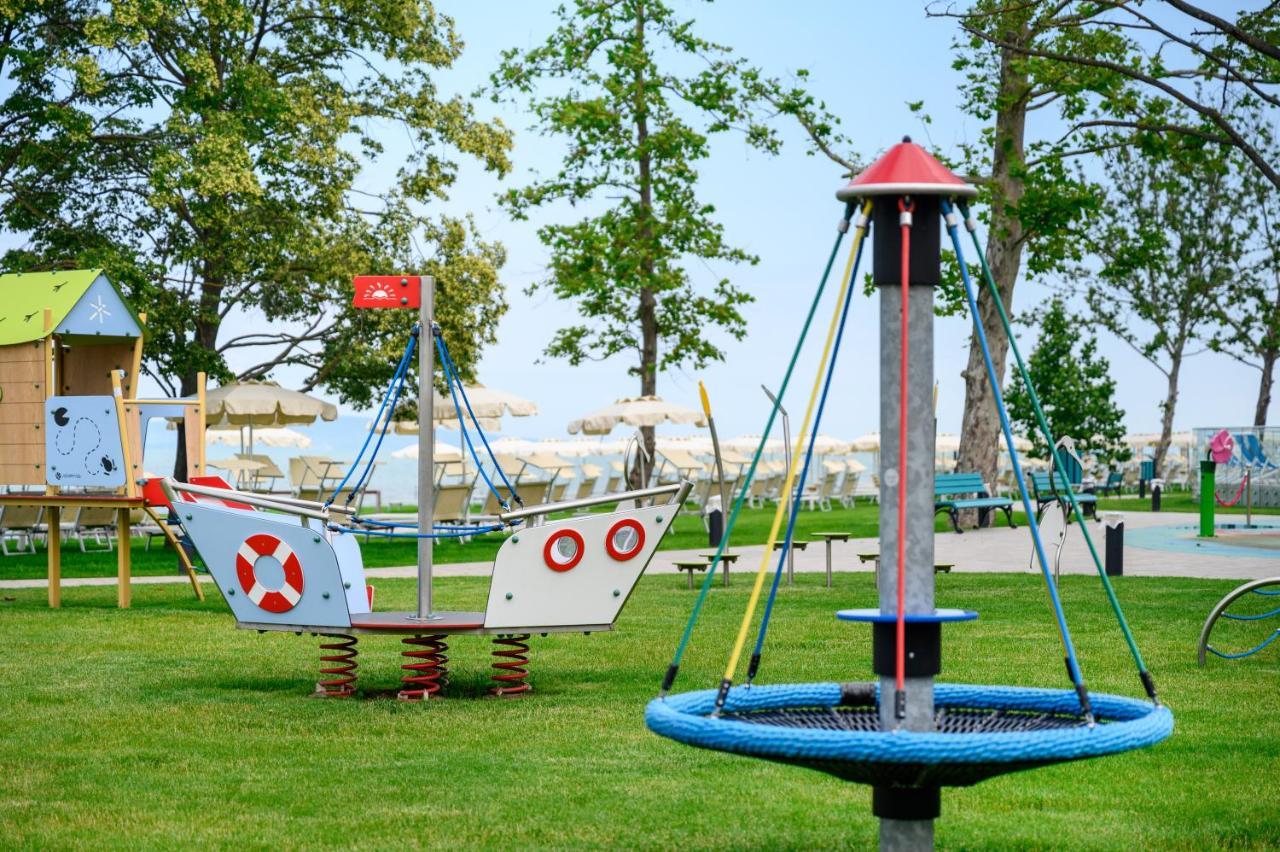 Moevenpick Balaland Resort Lake Balaton Szántód Extérieur photo