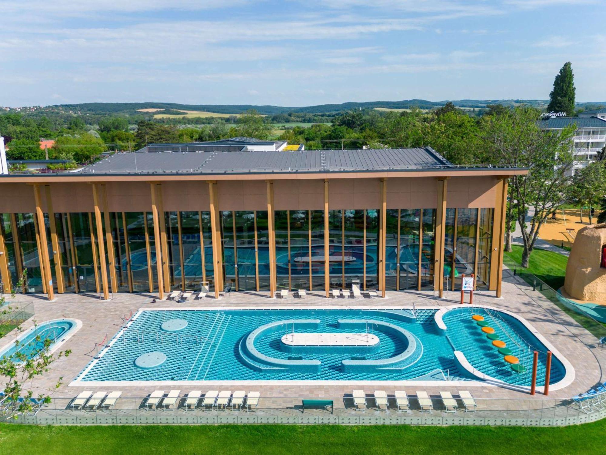 Moevenpick Balaland Resort Lake Balaton Szántód Extérieur photo